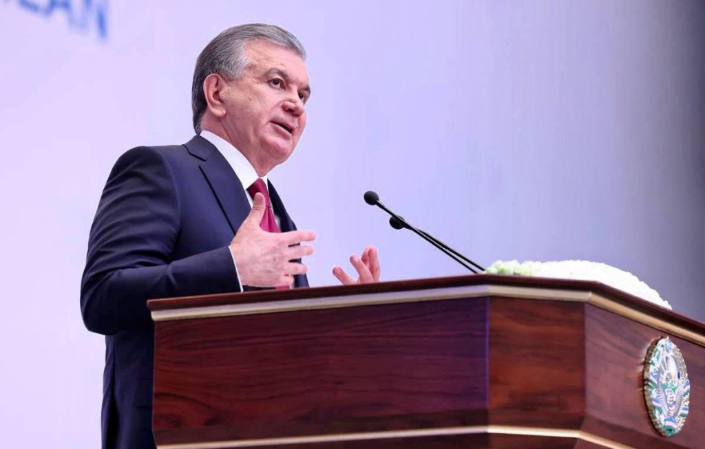 Der Präsident Usbekistans: Shavkat Mirziyoyev – Eine Führungsfigur im Wandel